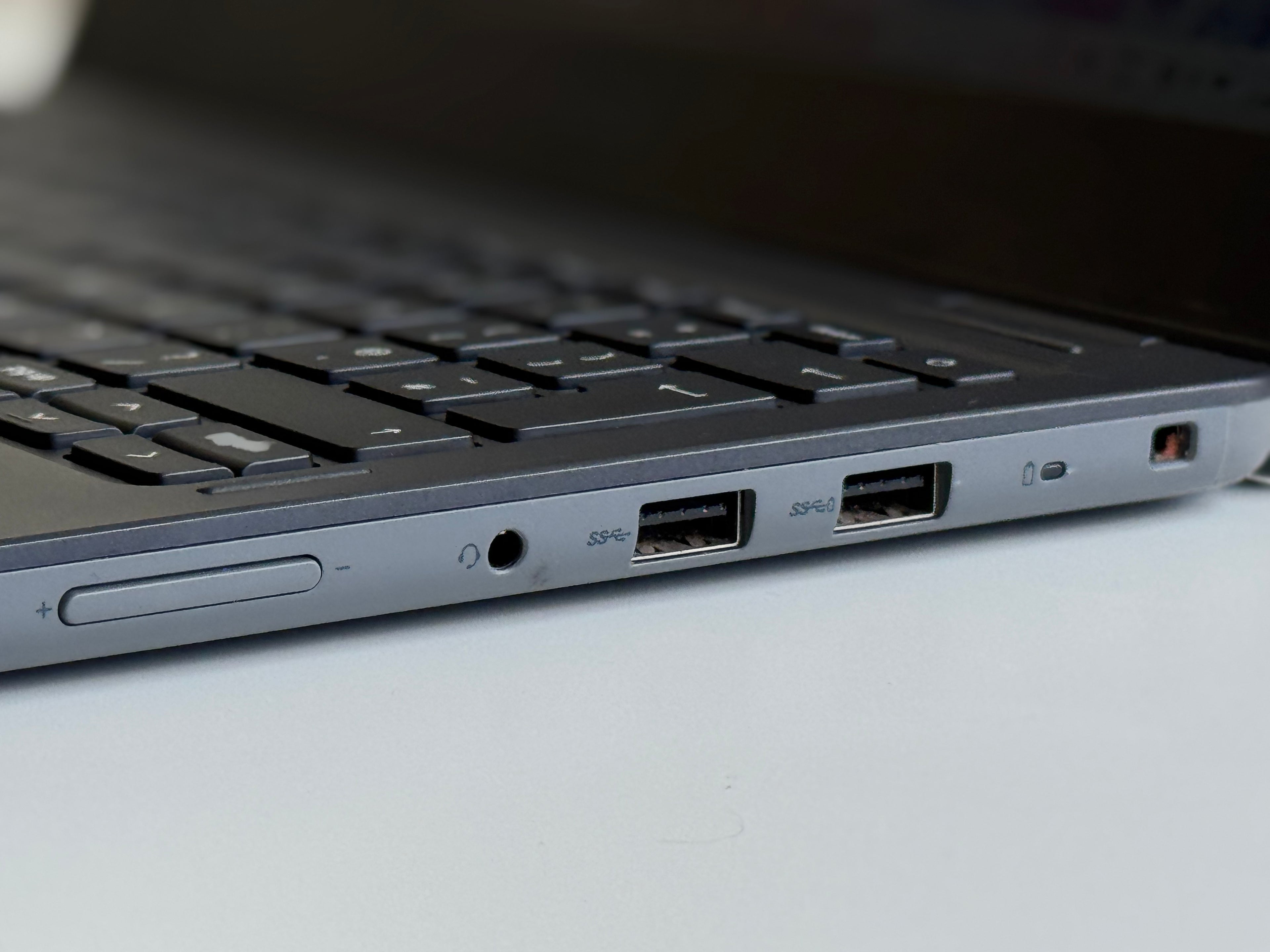 Dell Latitude 3120 (Later Model Year)